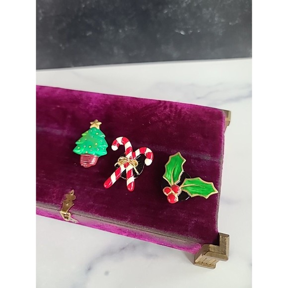 Vintage Christmas Button Covers - Picture 1 of 10